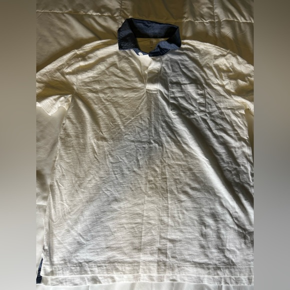 Gap Big Boys Cotton Collar Shirt with Chambray Collar - Picture 1 of 2